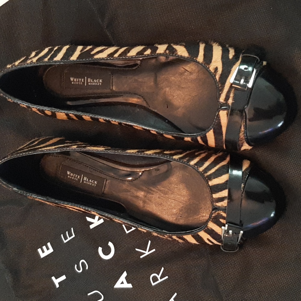 White House Black Market Animal Print Flats with Black Accents 6.5